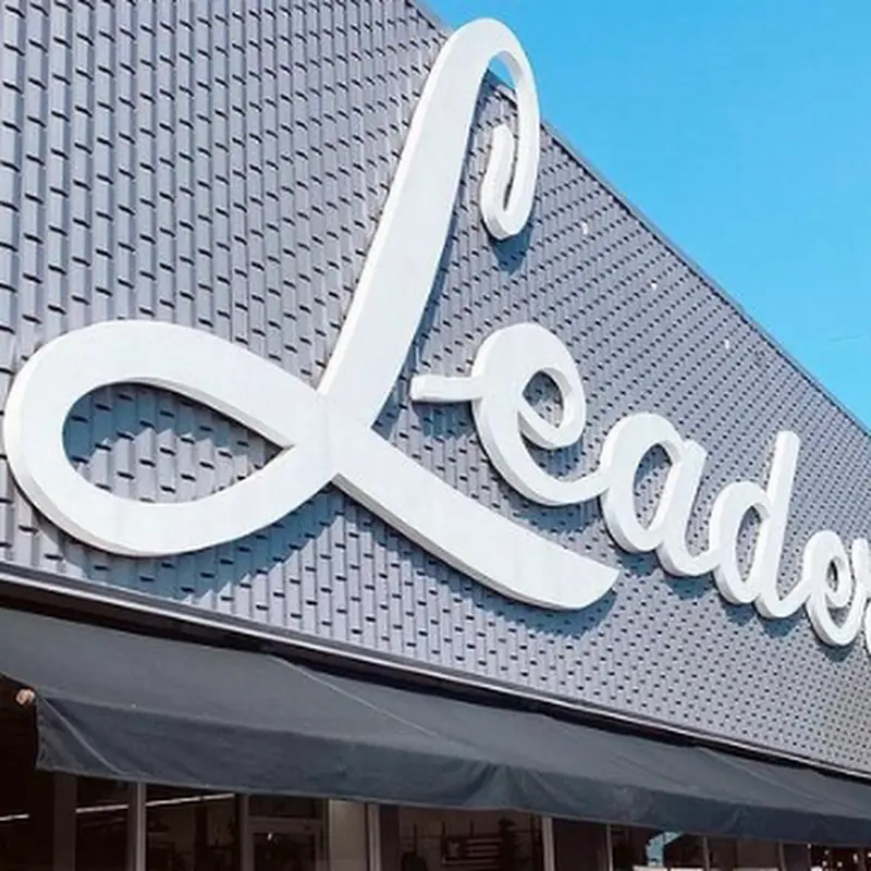 Leader
