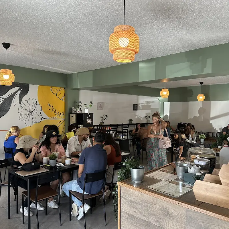 Canela Coffee & Brunch