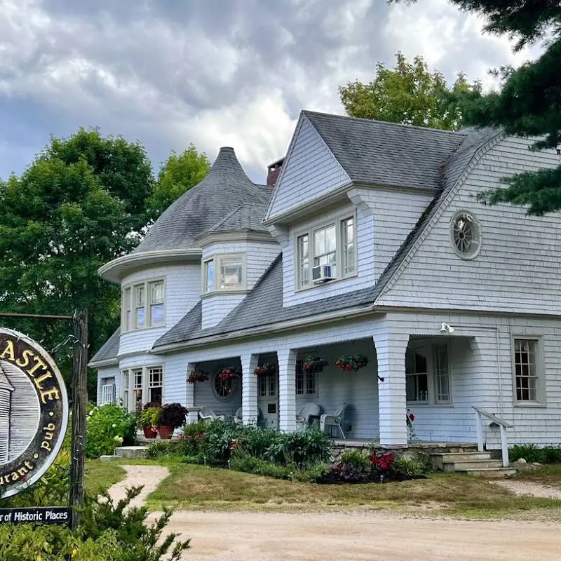 Barncastle Hotel + Restaurant