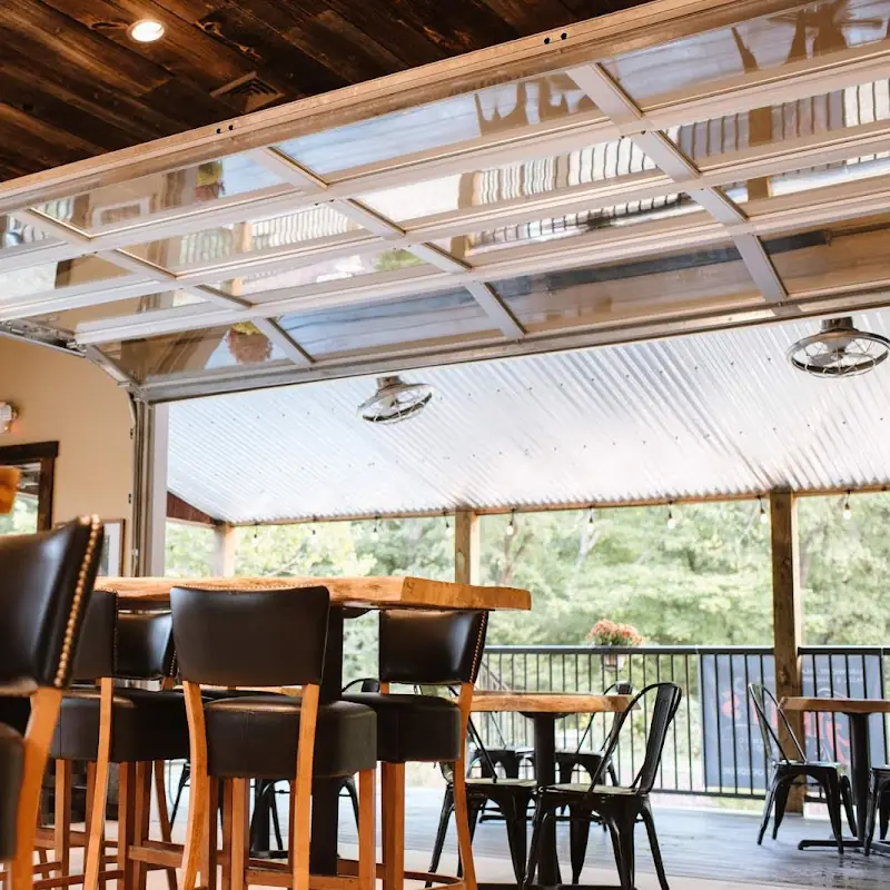 Ginny's Neighborhood Pizza Joint
