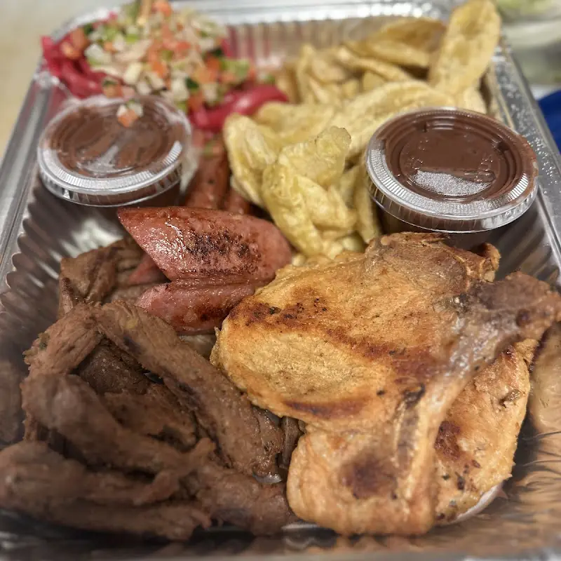 Pollo Guisado Marrón / Brown Stew Chicken