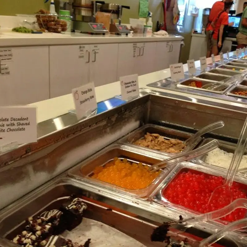Peachwave Frozen Yogurt & Gelato