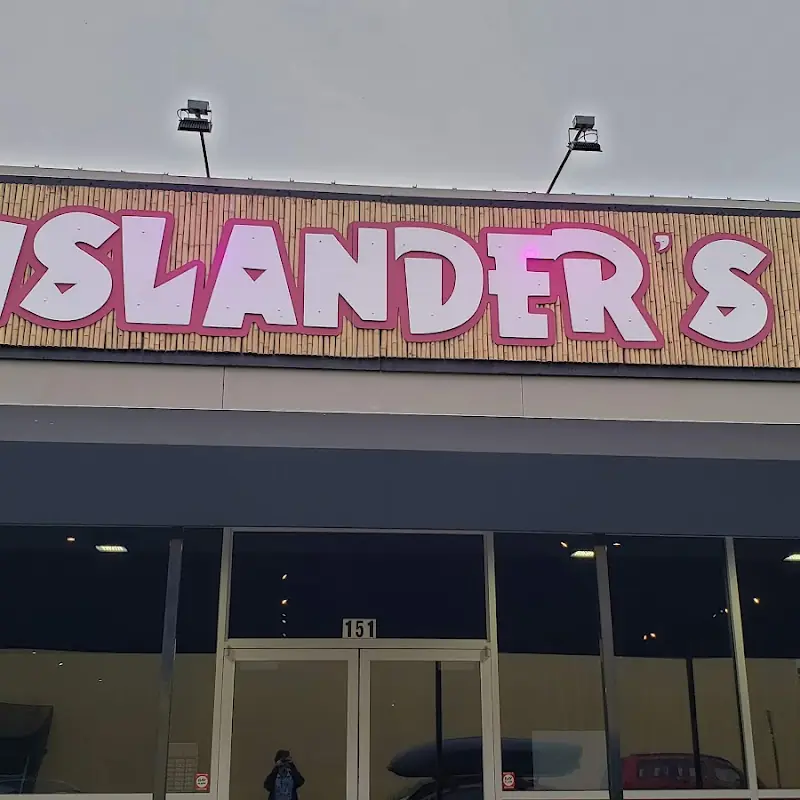 Islander’s Lounge