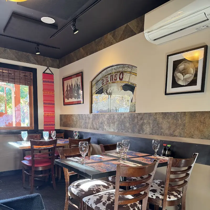 Dang's | Thai Cuisine & Sushi Bar