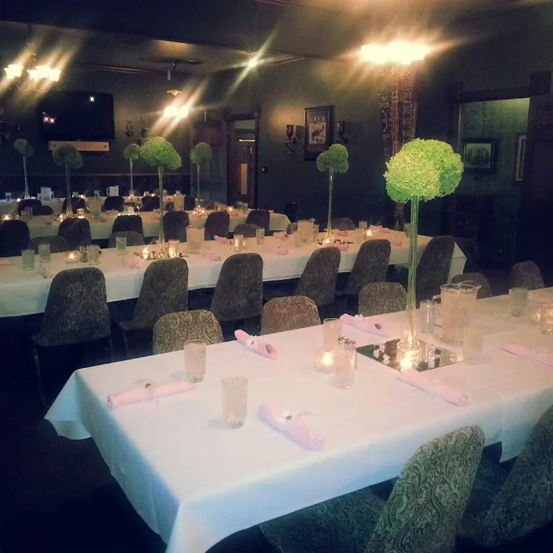 Emerald's Fine Food & Libations