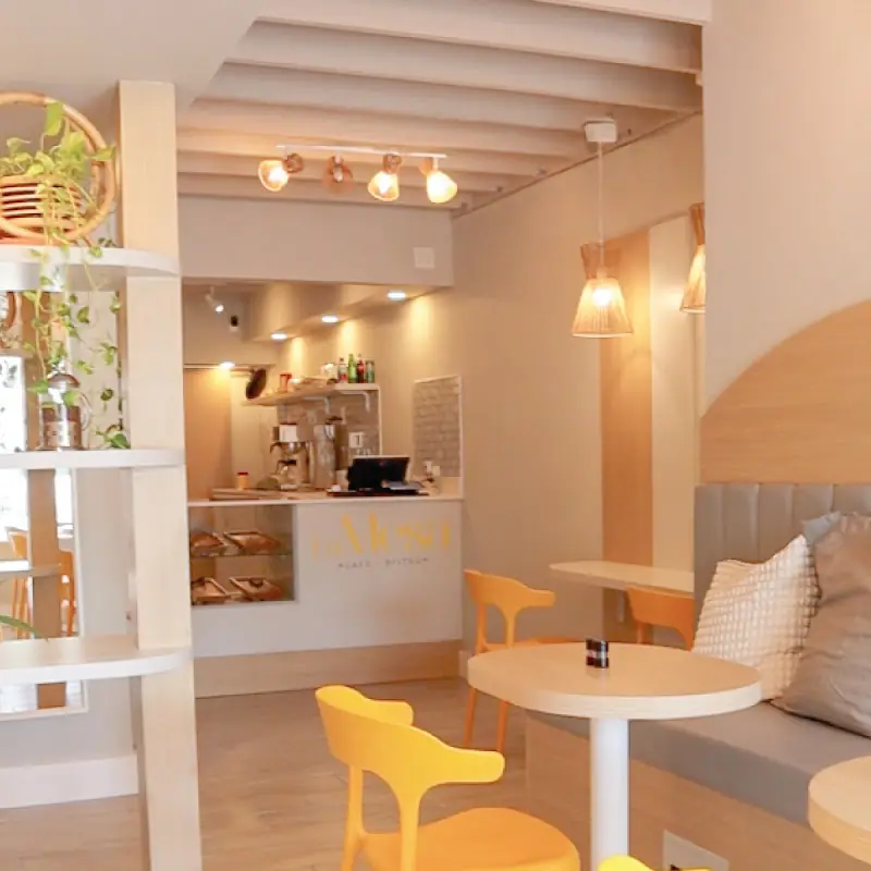 La Mesa, Café - Bistro