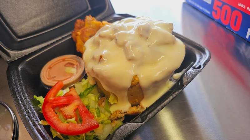 Mofongo Pollo/Bacon Y Salsa De Queso Blanco