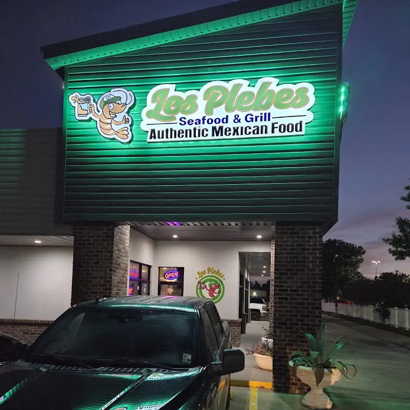 LOS PLEBES SEAFOOD & GRILL