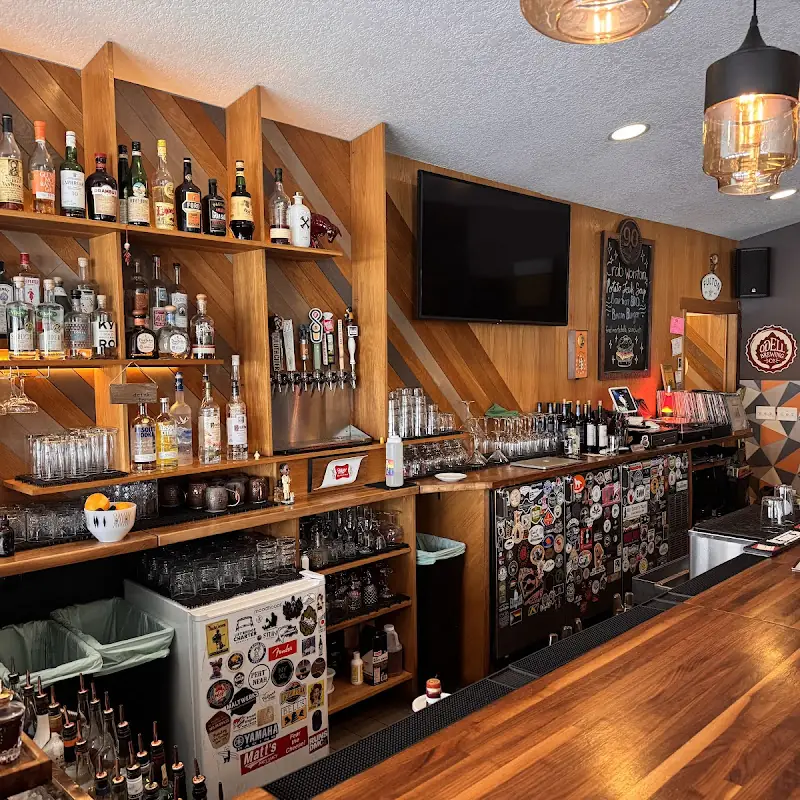 Poplar Haus Restaurant, Bar & Cabins