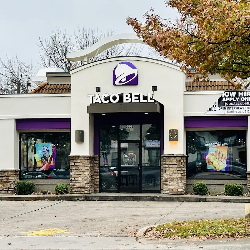 Taco Bell - Live Más Café