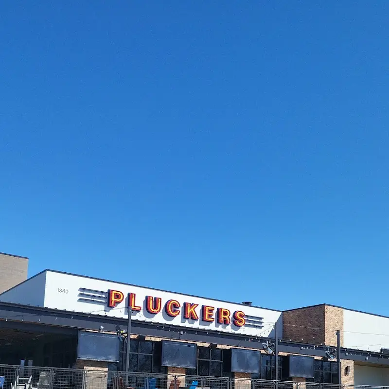 Pluckers Wing Bar