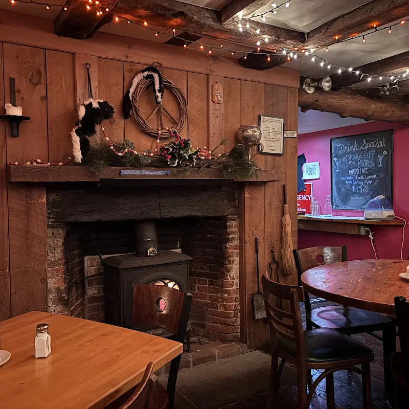 Skunk Hollow Tavern
