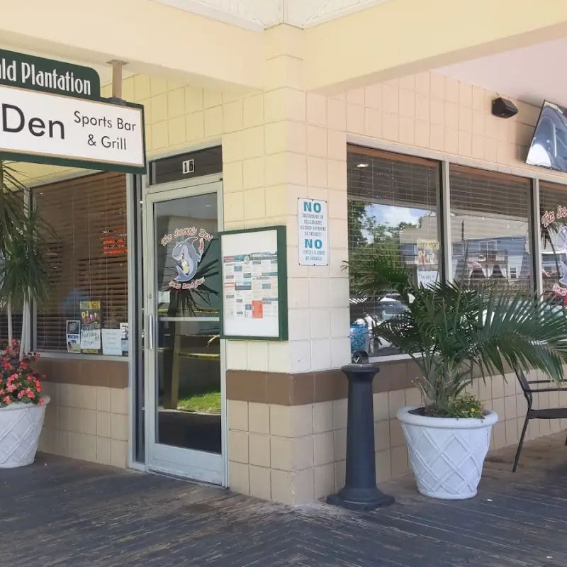 Shark's Den Sports Bar & Grill