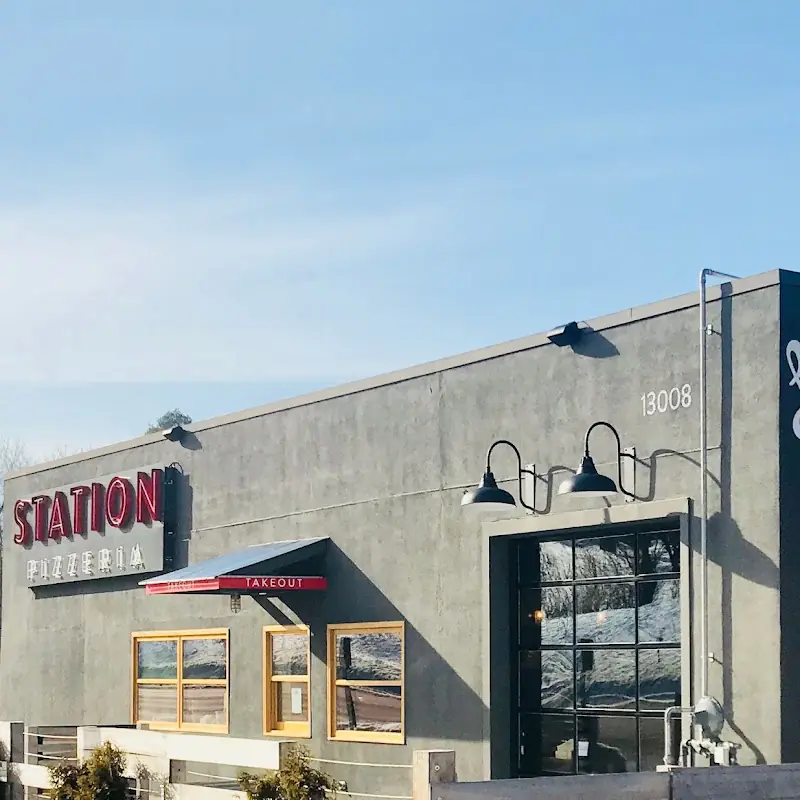Station Pizzeria