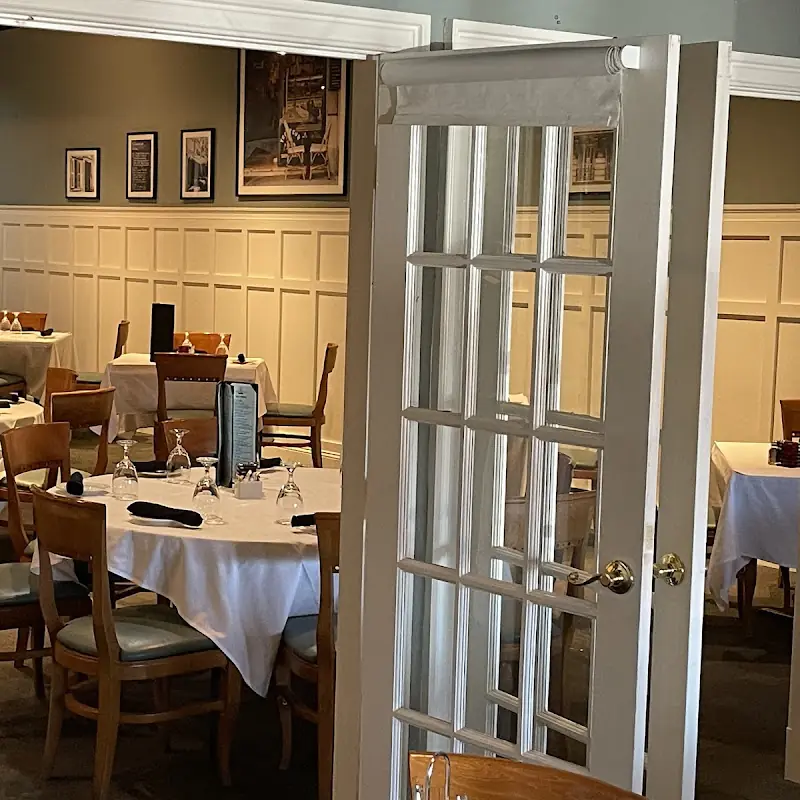 Elizabeth's Bar & Restaurant