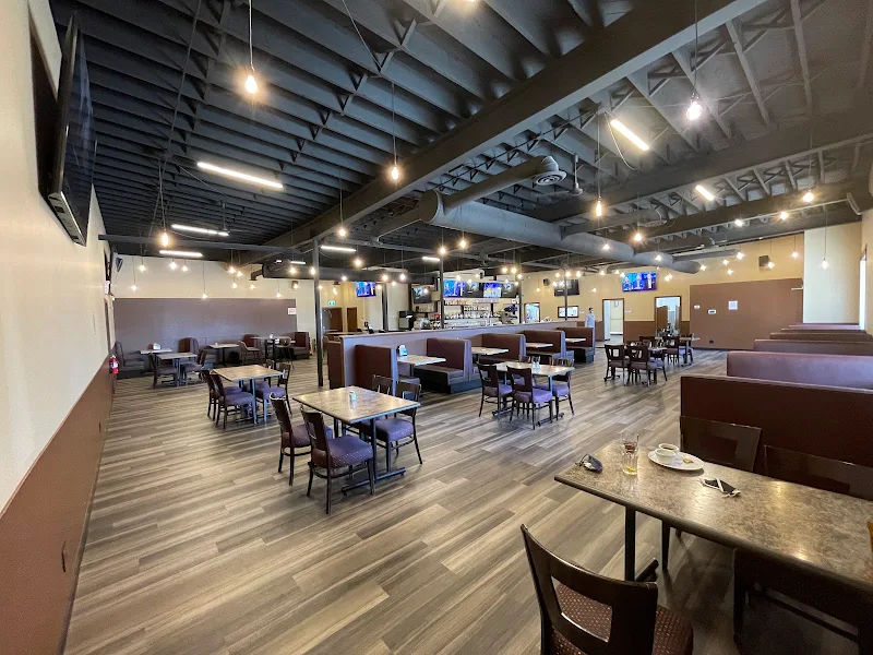 Halftime Huddle Restaurant & Sports Bar