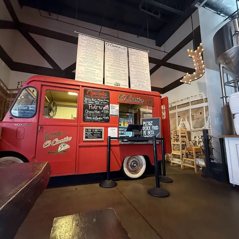 Luchador Brewing Company