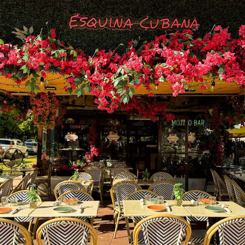 Esquina Cubana | Cuban Restaurant Miami Beach