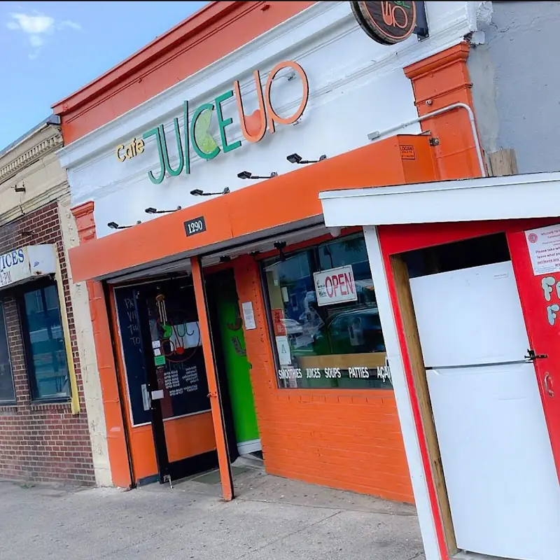 CAFE JUICEUP