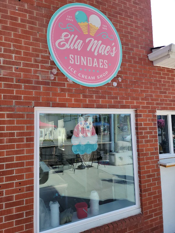 Ella Mae’s Sundaes