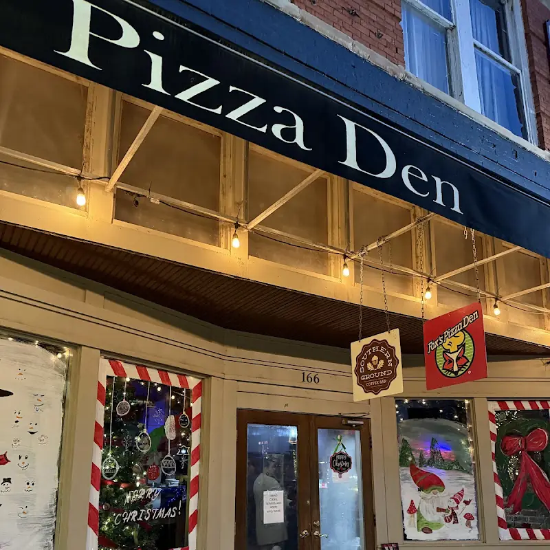 Fox's Pizza Den