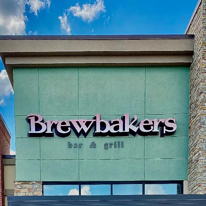 Brewbakers Bar & Grill