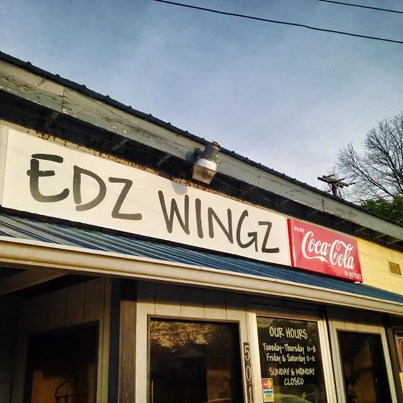 Edz Wingz