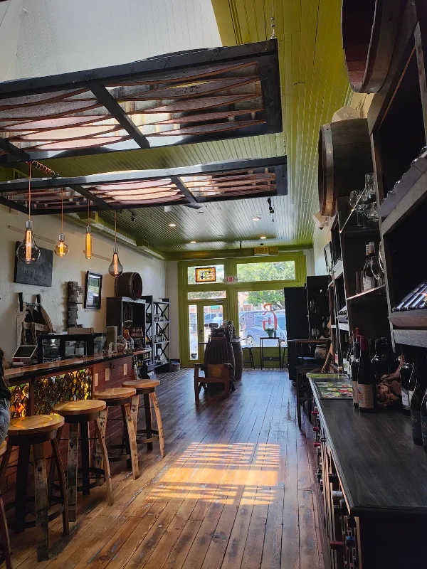 TRG Vino Market