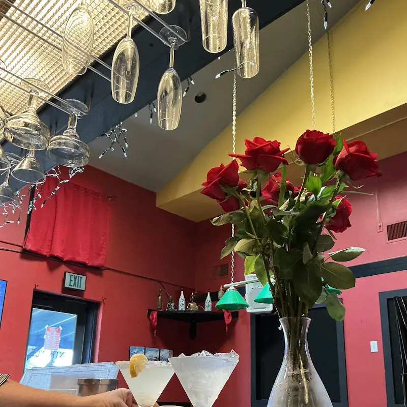 Shishi Chinese American Restaurant & Lounge