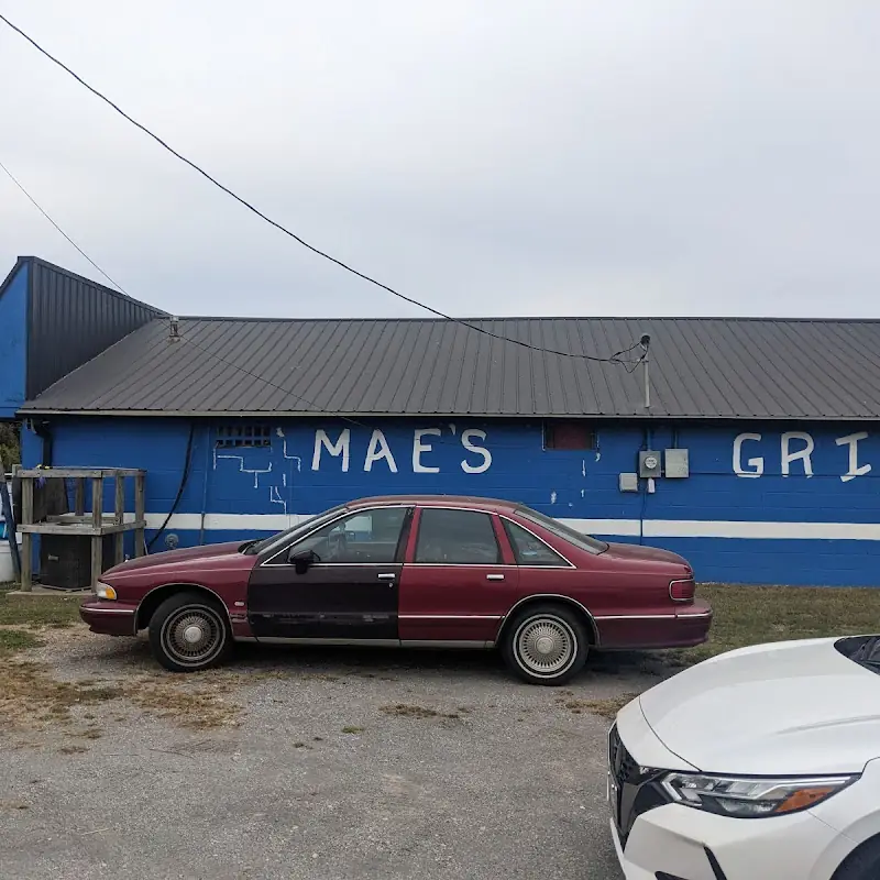 Mae's Grill