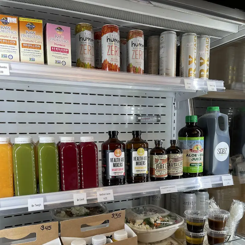 SQeZ Juice + Health