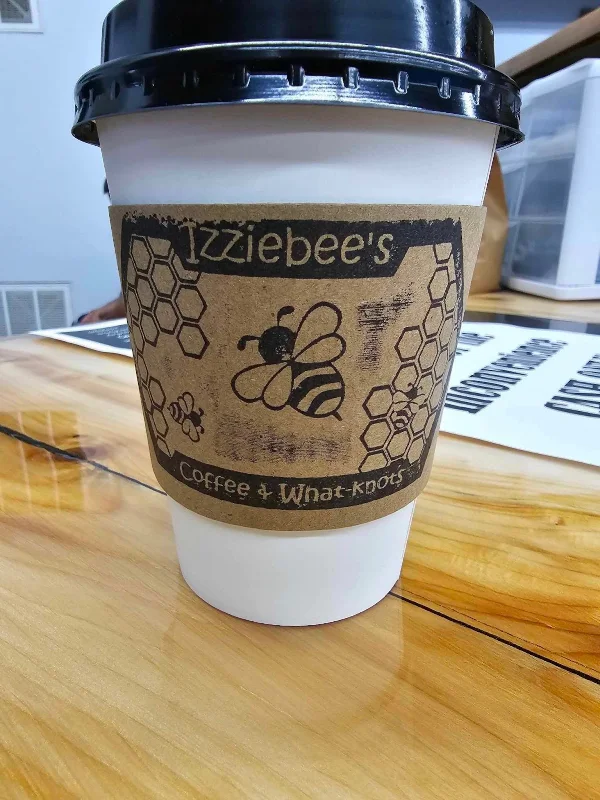Izziebee's Coffee & What-knots