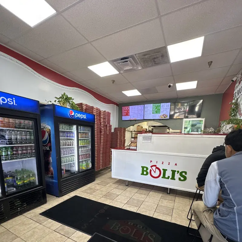 Pizza Boli's