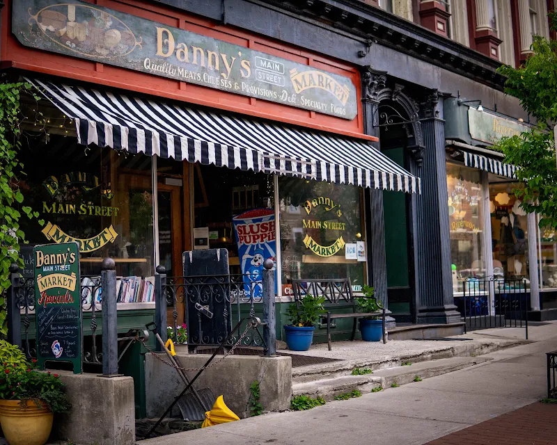 Danny's Main Street Market