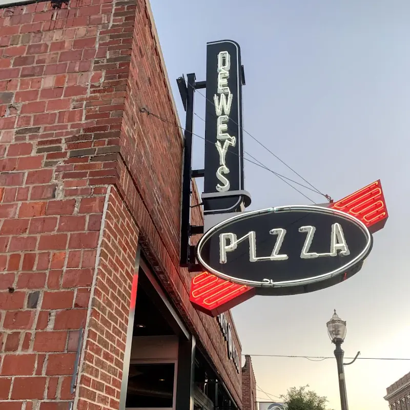 Dewey's Pizza - Edwardsville