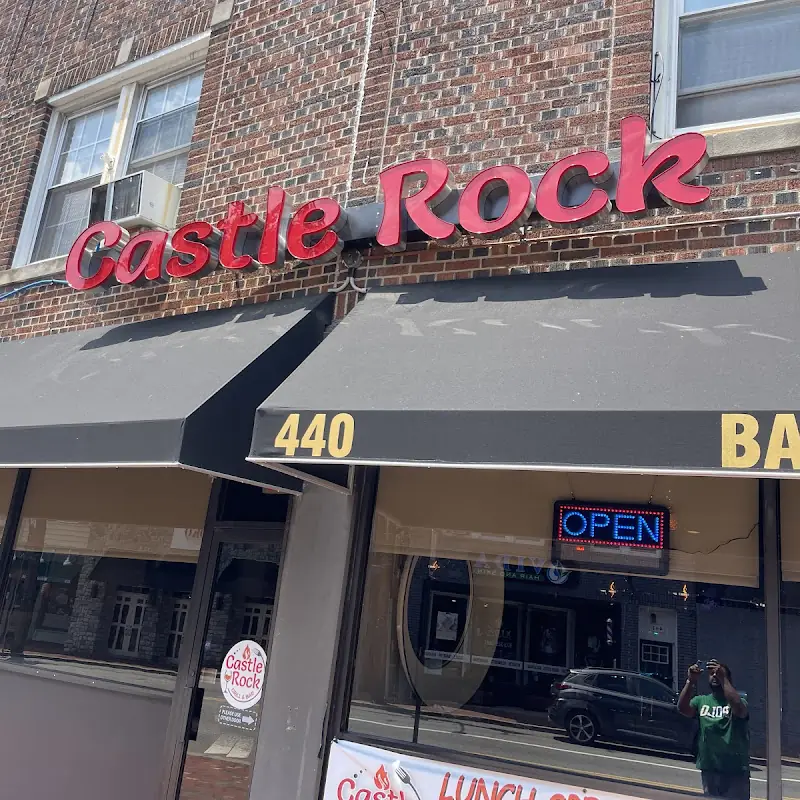 Castle Rock Bar and Grill