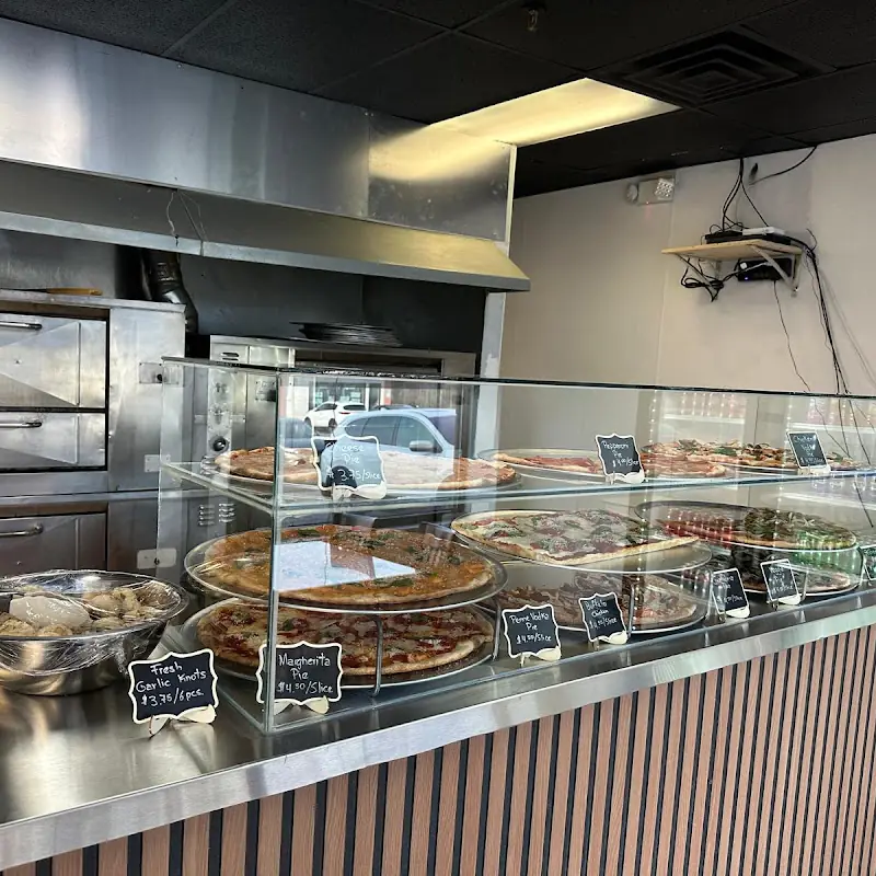 Tita's Pizzeria & Restaurant