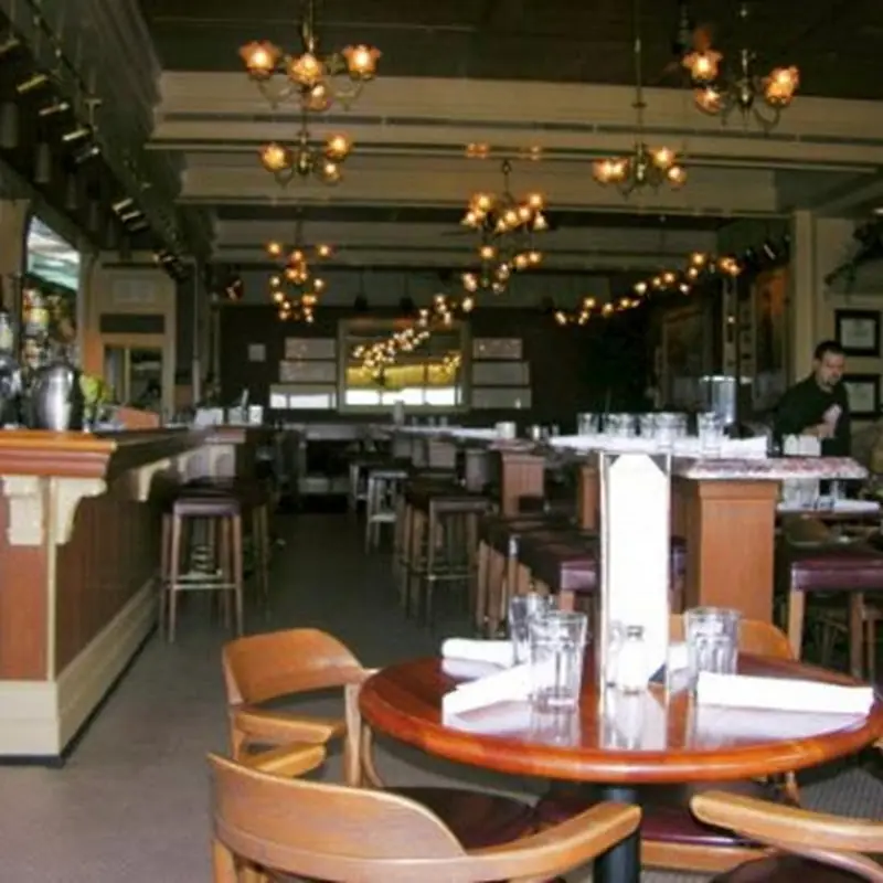 Simon & Seafort's Saloon & Grill