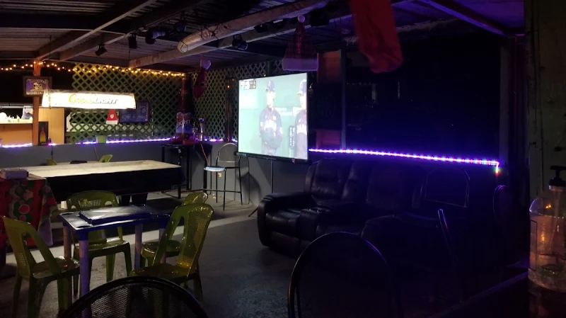 Macho's Pinchos Sports Bar