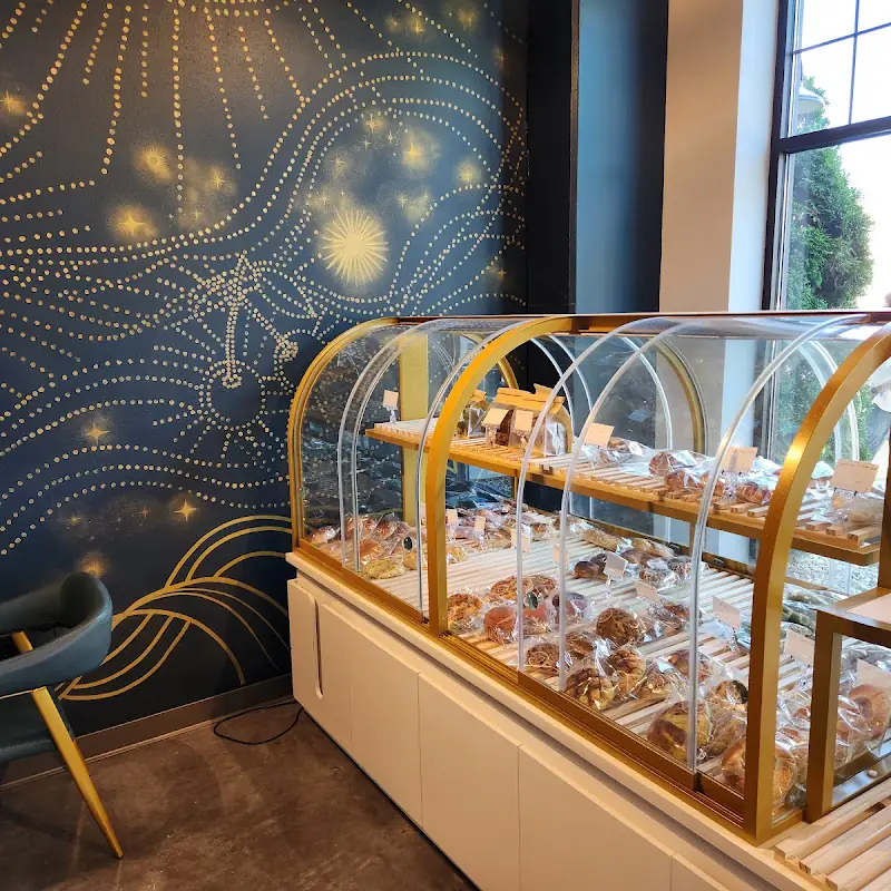 Le C's Patisserie & Tea House