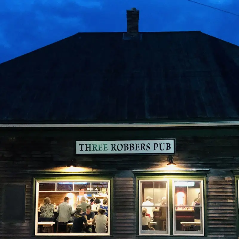 Three Robbers Pub