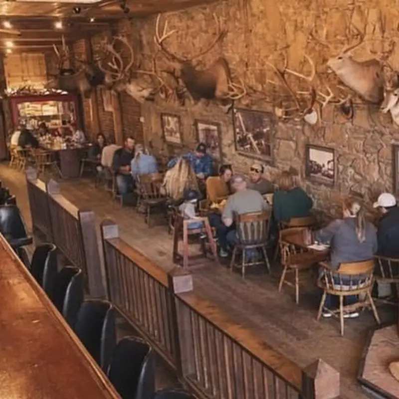 Oxbow Dinner House and Pizza Company