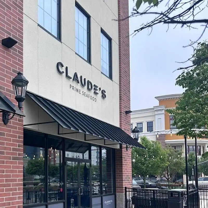 Claude's Bistro & Bar