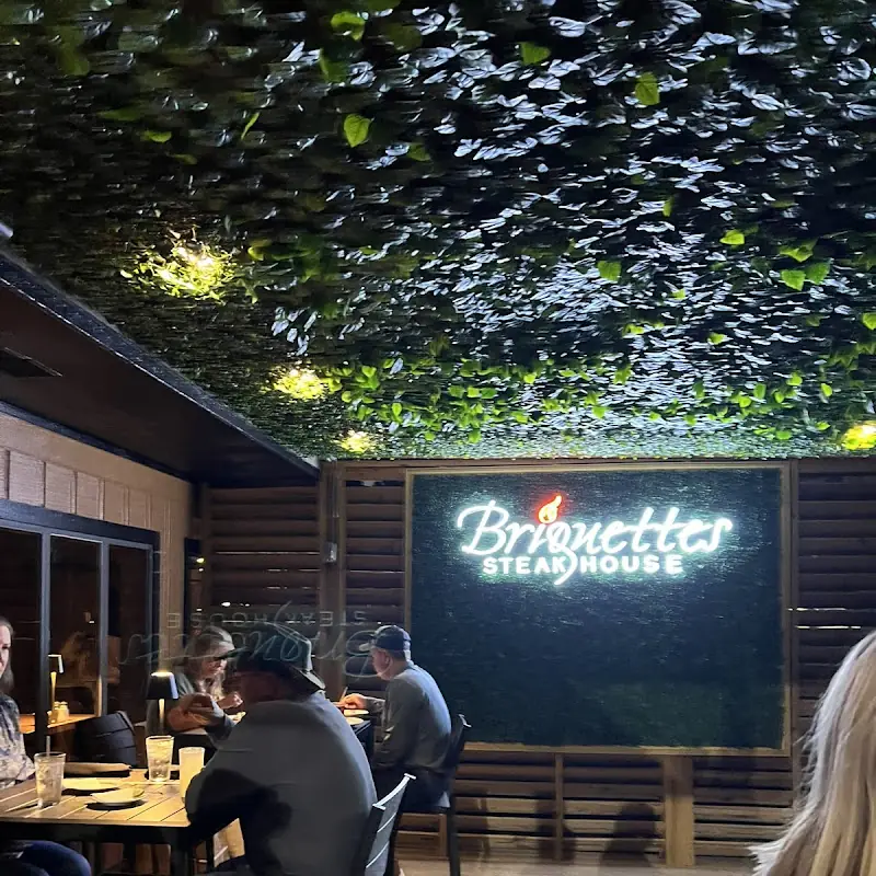 Briquettes Steakhouse