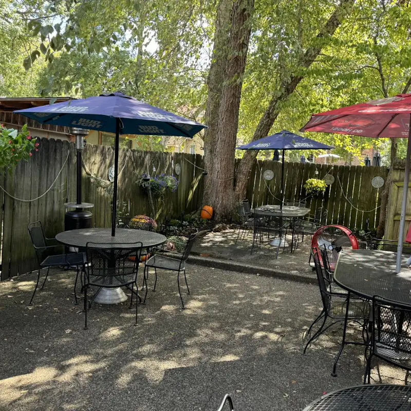 Doe's Eat Place