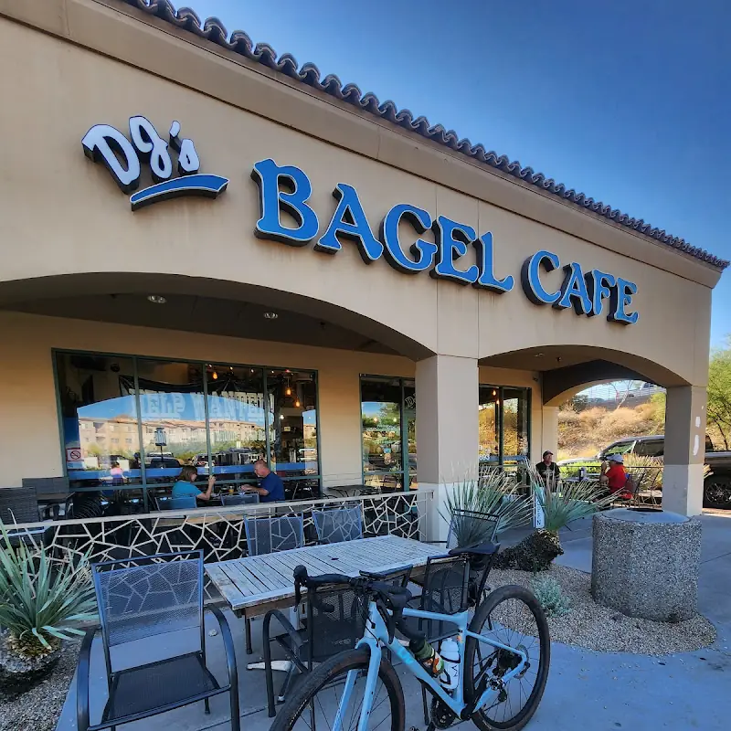 DJ's Bagel Café