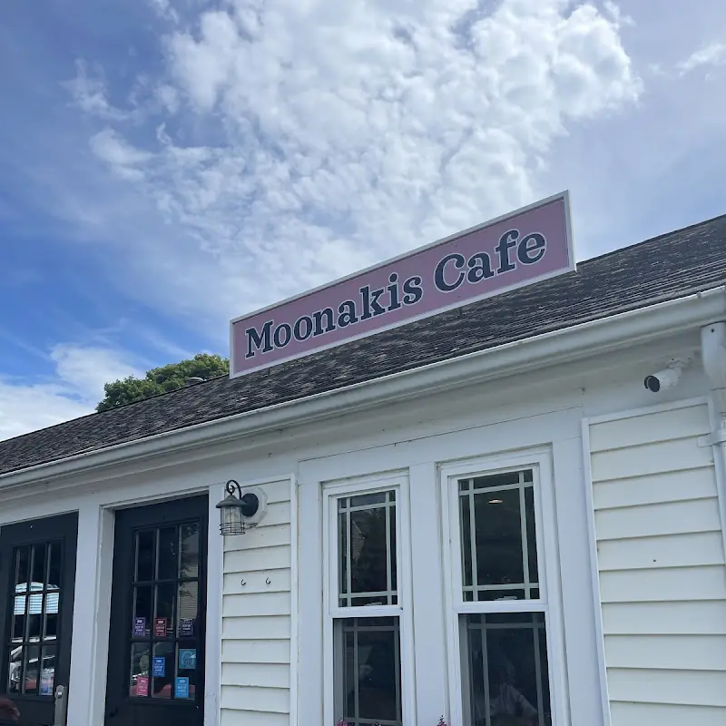 Moonakis Cafe