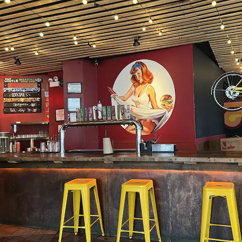 Lucy's Fried Chicken & Smashburgers