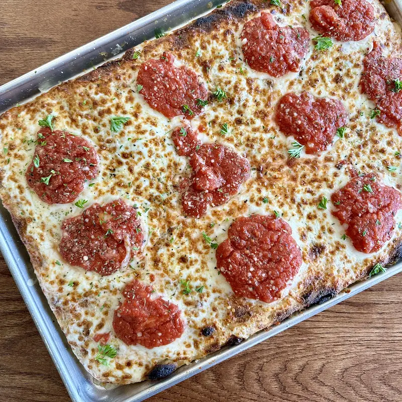 Decasa Wood-Fired Pizza