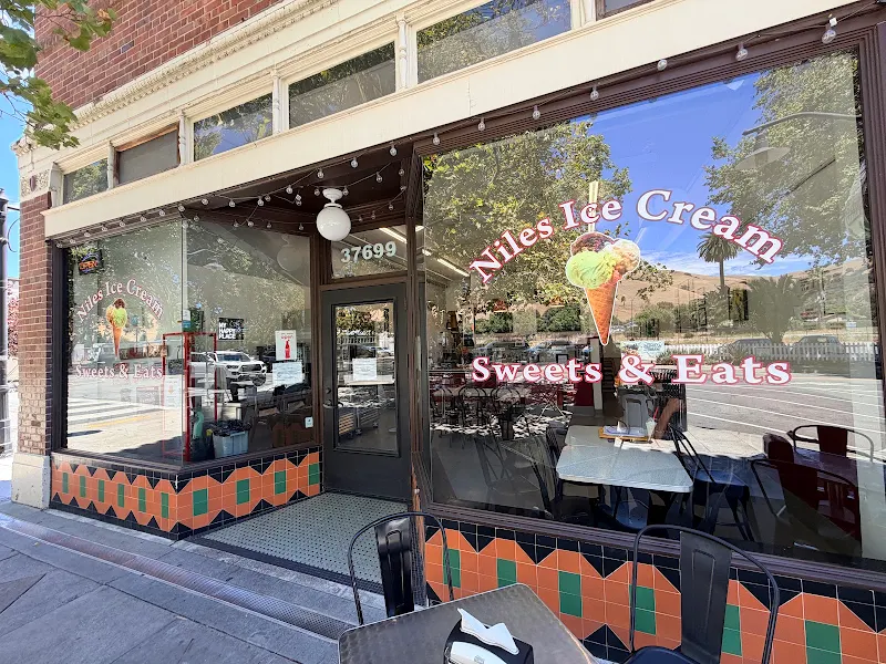 Niles Ice Cream Sweets & Eats
